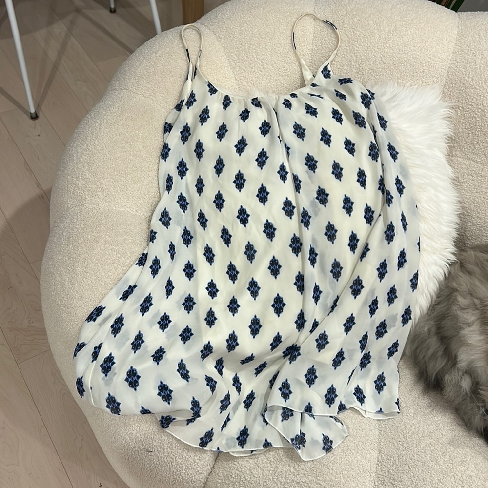 Flowy summer dress / open back